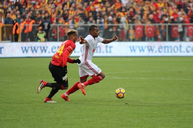Göztepe Evinde Sivas’ı Devirdi