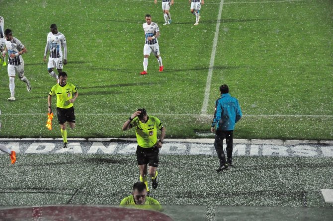 Adana Demirspor - İstanbulspor Karşılaşması Yarıda Kaldı