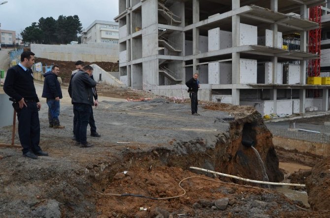 Hastane İnşaatı Yanında Göçük: 1 Yaralı