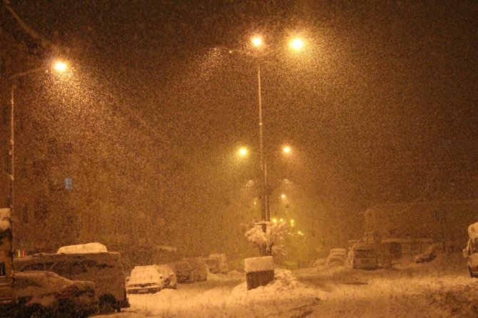 Bitlis’te Eğitime Kar Engeli