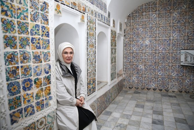 Emine Erdoğan, Bardo Müzesini Ziyaret Etti
