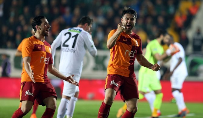 Aslan Finale Göz Kırptı