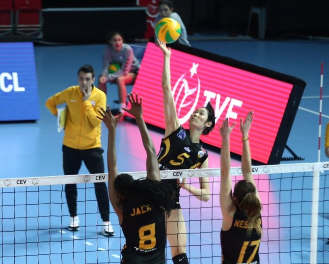Vakıfbank Gruptan Yenilgisiz Lider Çıktı