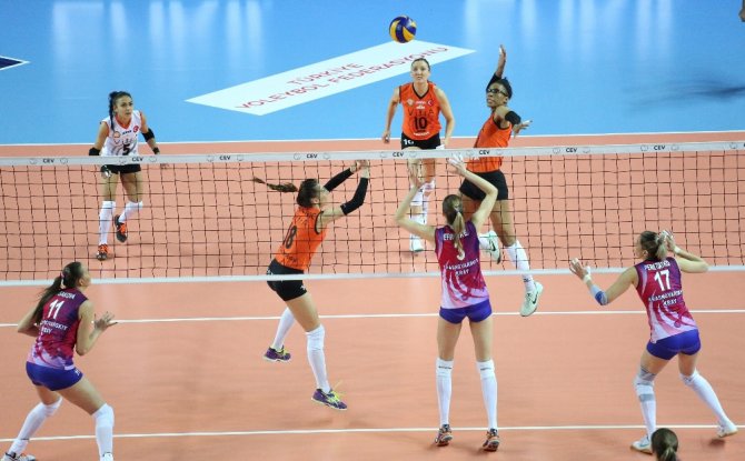 Eczacıbaşı Vitra, Yarı Finalde
