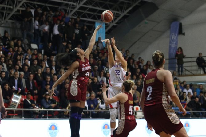 Mersin Büyükşehir Belediyespor, Yarı Finali Zora Soktu