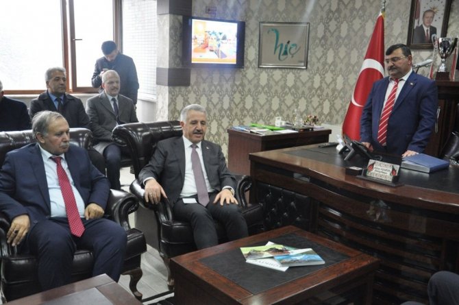 Ulaştırma Denizcilik Ve Haberleşme Bakanı Arslan Artvin’de