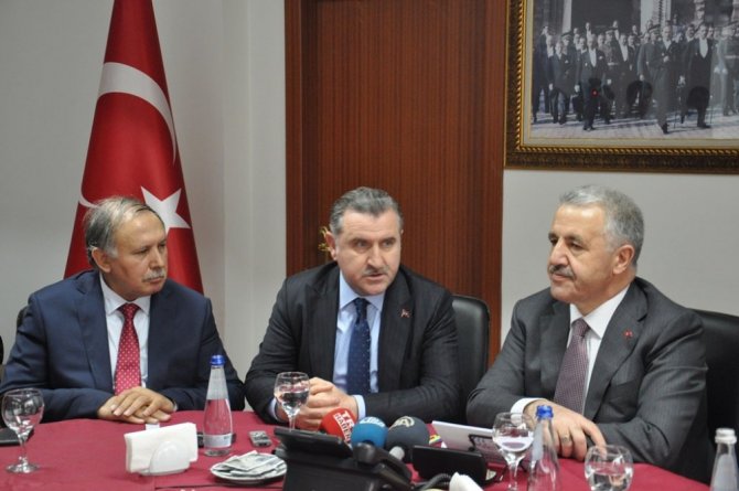 Ulaştırma Denizcilik Ve Haberleşme Bakanı Arslan Artvin’de