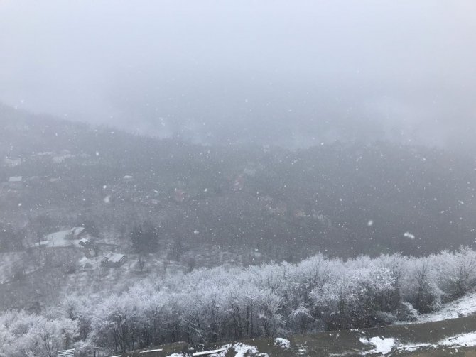 Trabzon’a Kar Beşikdüzü İlçesinden Girdi