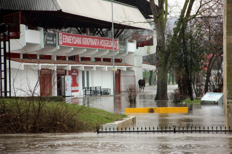 Tunca Nehri’nde ‘Turuncu’ Alarm Devam Ediyor