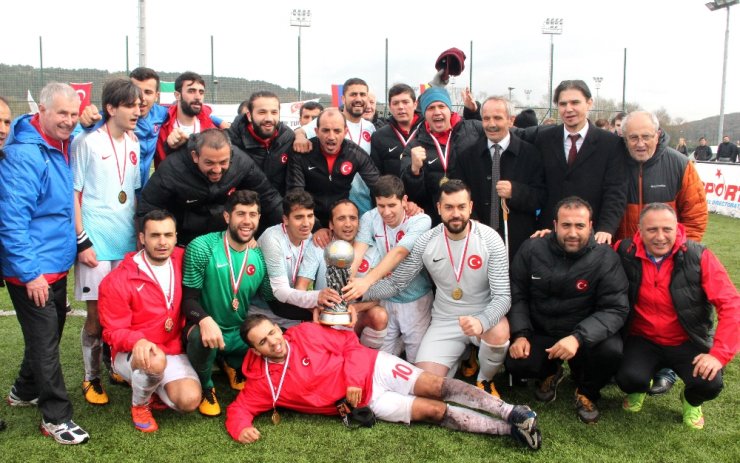 ’Sesi Görenler’, İspanya’yı Yenerek Şampiyon Oldu