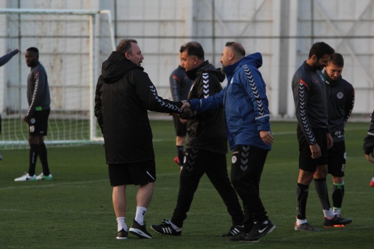 Sergen Yalçın Konyaspor’da İlk Antrenmanına Çıktı
