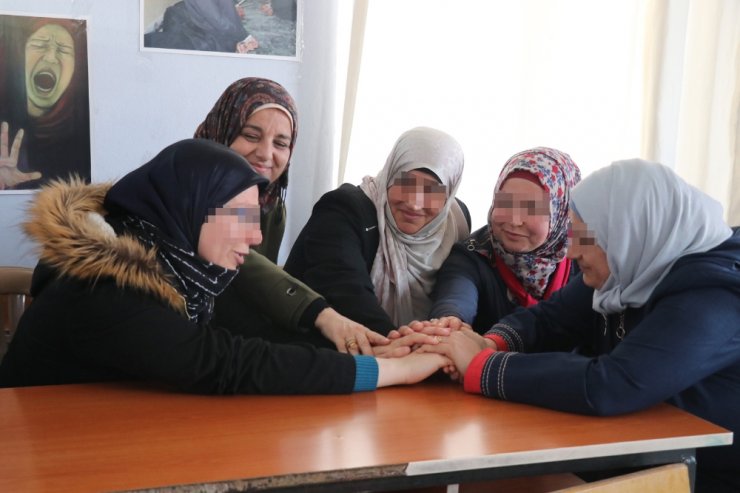 Esad’ın Cezaevlerinde Tecavüze Uğrayan Kadınlar Türkiye’de Rehabilite Ediliyor