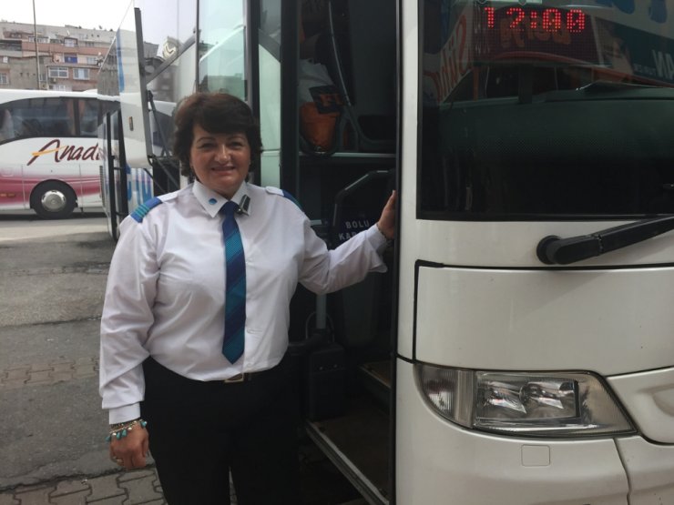 Nazan Çelik Evde Anne Yollarda Kaptan Şoför