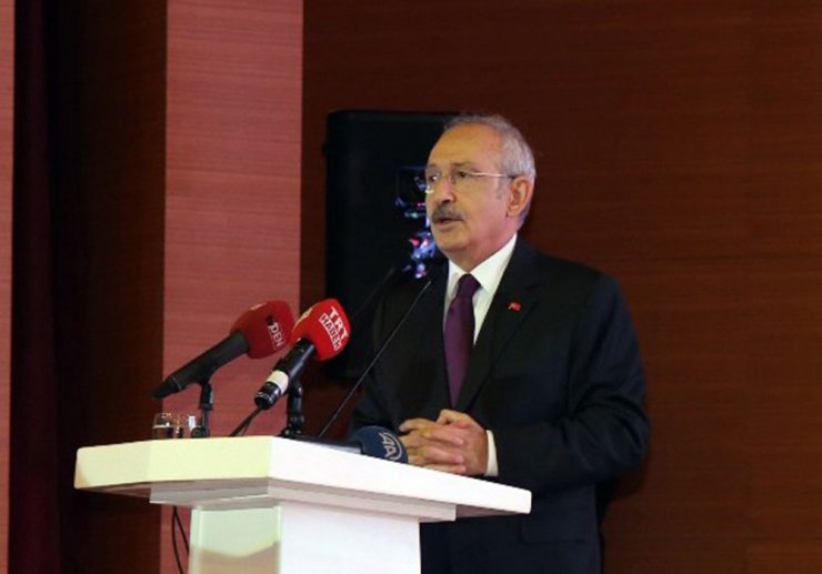Kılıçdaroğlu Kadın Muhtarlarla Bir Araya Geldi