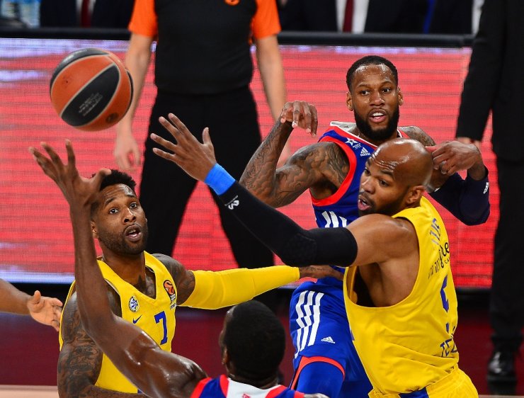 Anadolu Efes Sonunu Getiremedi
