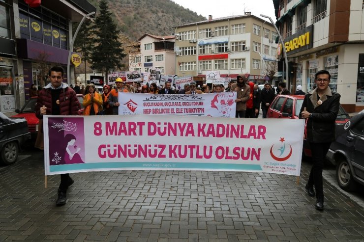 Gümüşhane’de Kadınlar Gününde Sessiz Yürüyüş