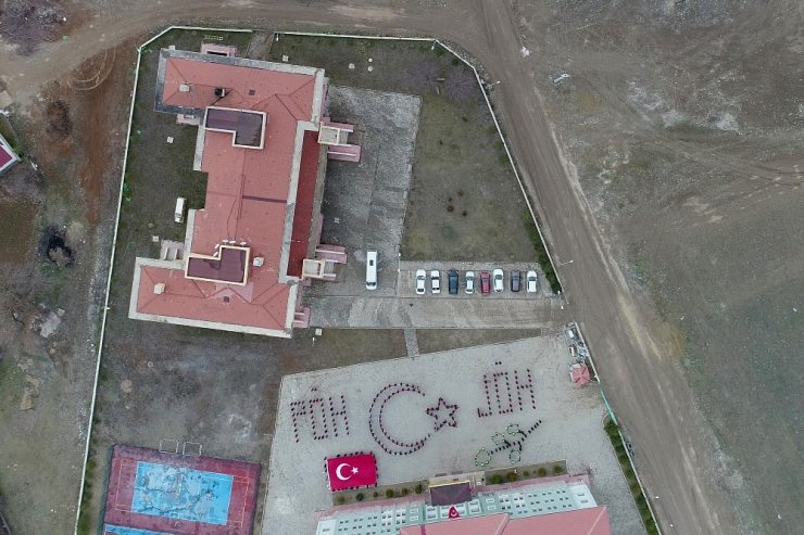 Kelkit 15 Temmuz Şehitler Anadolu Lisesi Öğretmen Ve Öğrencilerinin Afrin Operasyonu İçin Hazırladığı Video Büyük Beğeni Topladı