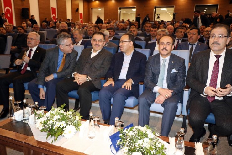 "Dini Konularda Bilenlerin Konuşması Esastır"
