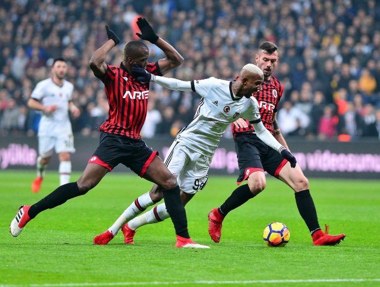 İlk Yarıda Gol Yok