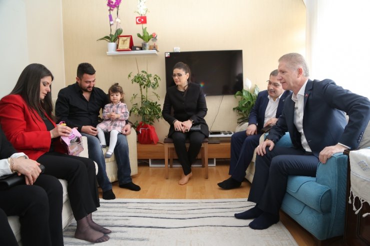 Bakan’dan Afrin Gazisine Ziyaret