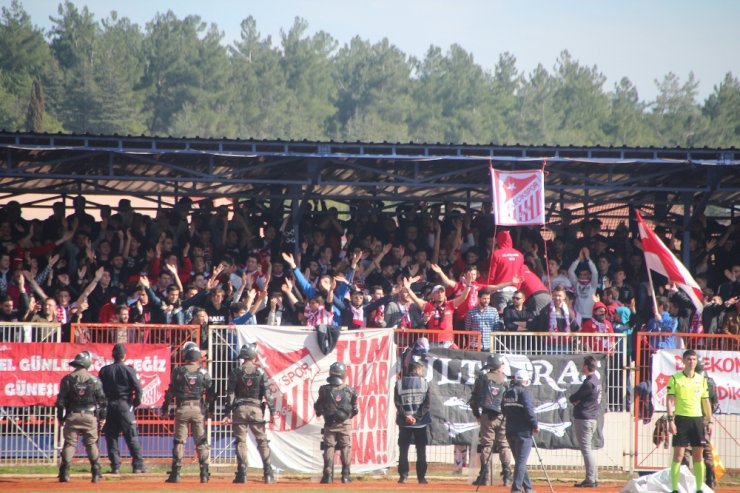 Amatör Ligde Saha İçi Ve Dışı Karıştı