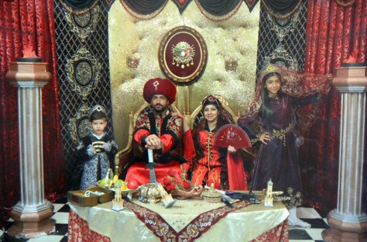 Batan Teknede Eşini Kaybetti, Oğlu Yaşam Savaşında