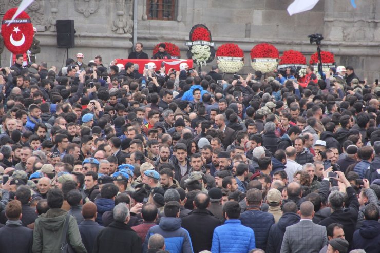 Erdoğan Şehit Teğmenin Cenaze Törenine Katıldı