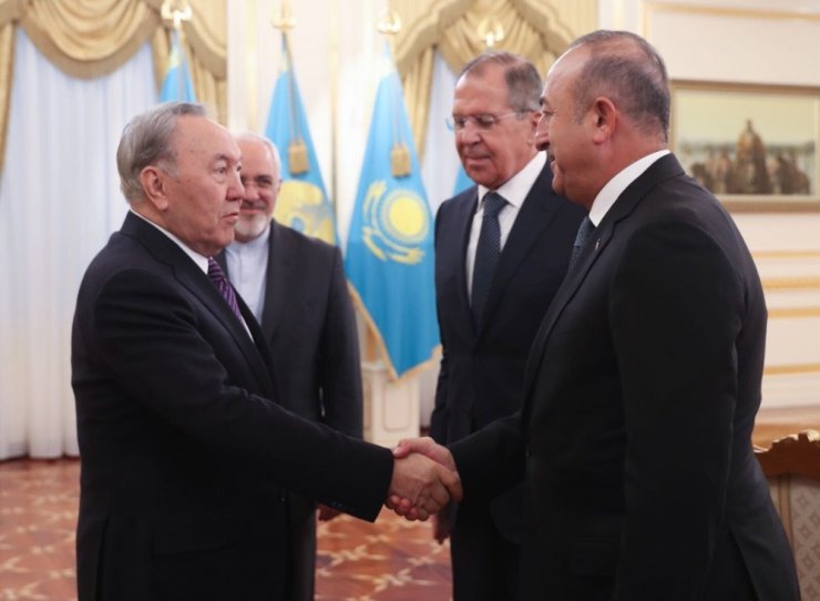 Çavuşoğlu Kazakistan Cumhurbaşkanı Nazarbayev İle Görüştü