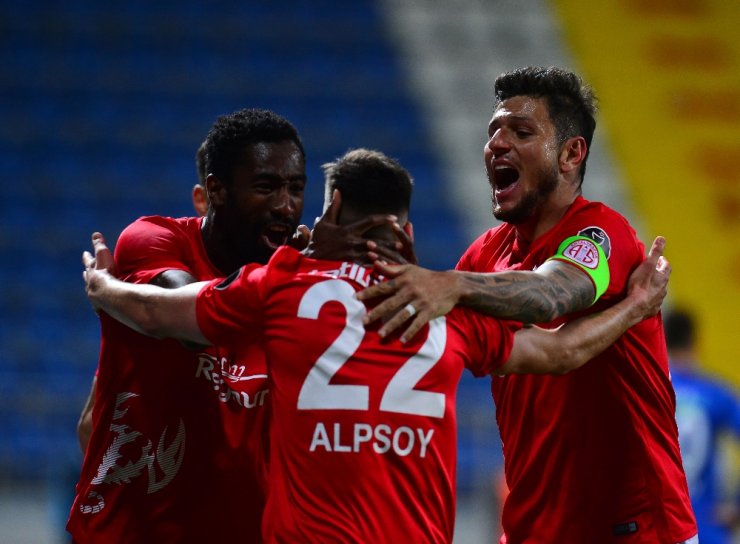 Antalyaspor, Kasımpaşa’yı Mağlup Etti