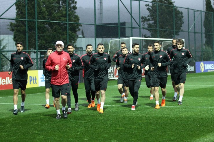 A Milliler Riva’da Toplandı