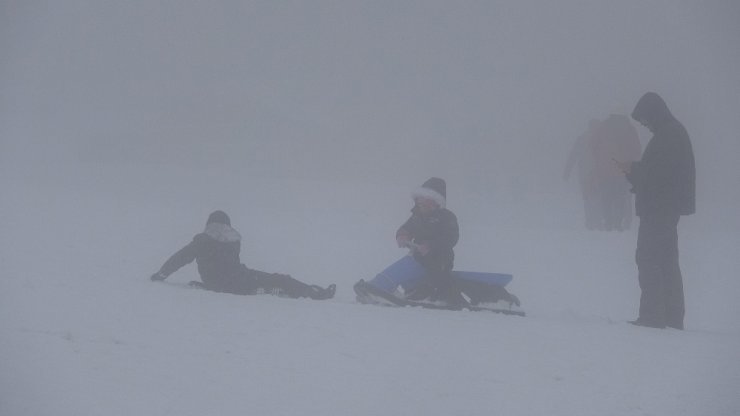 Uludağ’da Kar Yağması İle Birlikte Sezon Uzadı