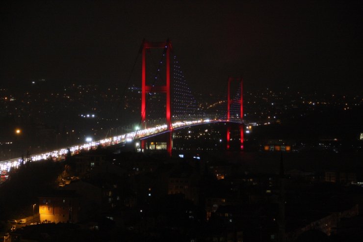 İstanbul Karanlığa Büründü