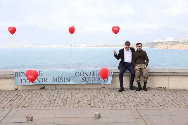 Evlilik Teklifine Başkan Şahitlik Etti