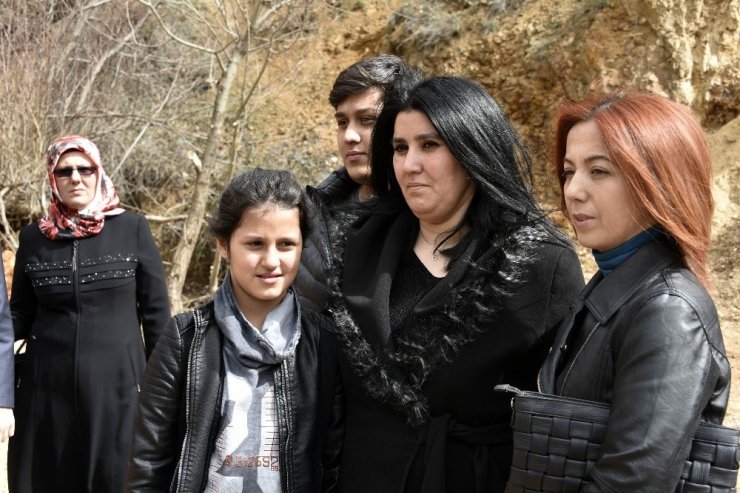 Şehit Astsubay Gedik İçin 524 Fidan Gümüşhane’de Toprakla Buluştu