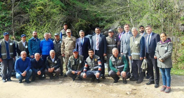 80 Bin Yavru Alabalık Dereye Salındı