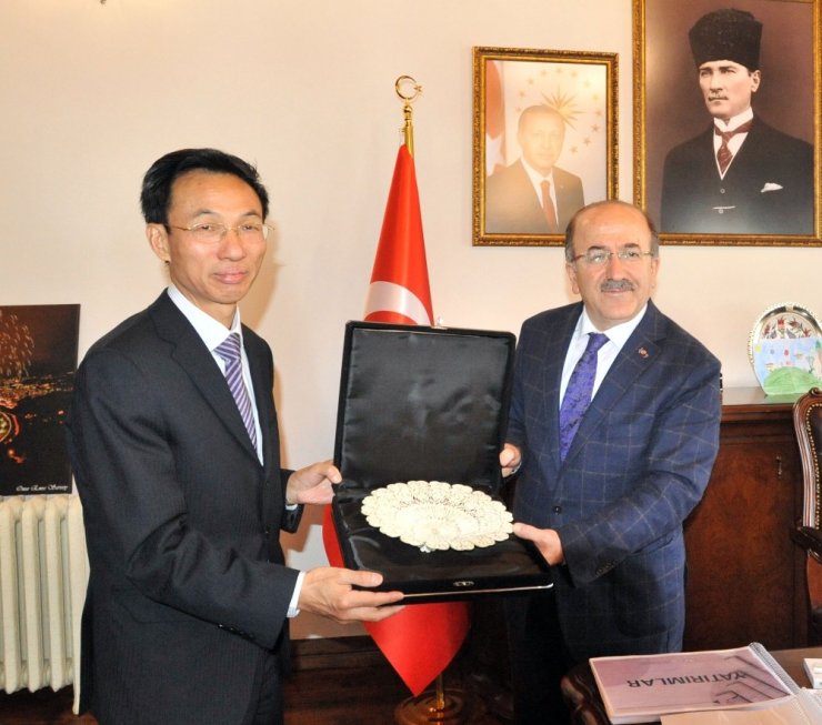 Başkan Gümrükçüoğlu’ndan Çinli İşadamlarına Yatırım Daveti