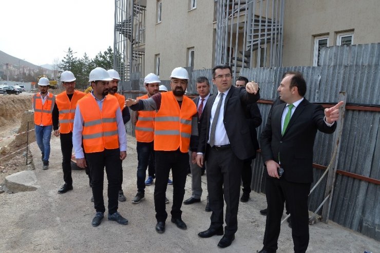 Gümüşhane’de Bin 300 Kişilik Kız Yurdu İnşaatı Devam Ediyor