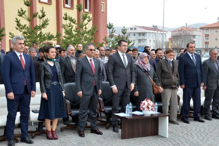 Gümüşhane’de Çiftçilere 102,3 Ton Yem Bitkisi Tohumu Dağıtıldı