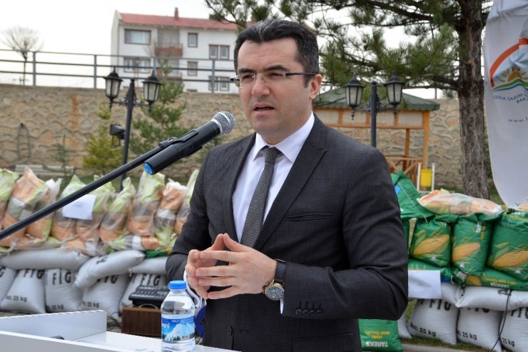 Gümüşhane’de Çiftçilere 102,3 Ton Yem Bitkisi Tohumu Dağıtıldı