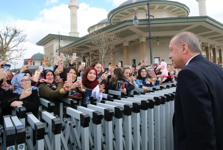Cumhurbaşkanı Erdoğan’a Sevgi Seli