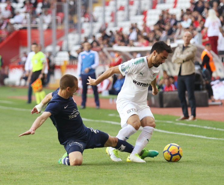 Antalyaspor Bursa’yı 2 Golle Geçti