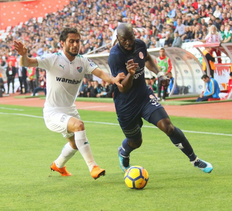 Antalyaspor Bursa’yı 2 Golle Geçti