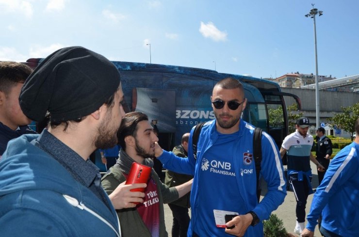 Trabzonspor, Galatasaray Maçı İçin İstanbul’a Gitti