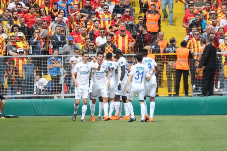 Kasımpaşa İzmir’de Güldü
