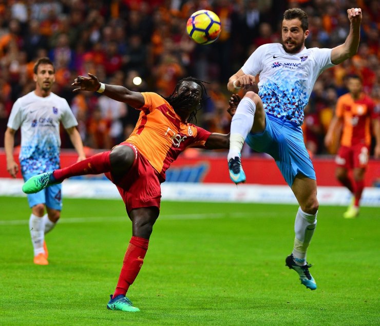 İlk Yarı Galatasaray’ın