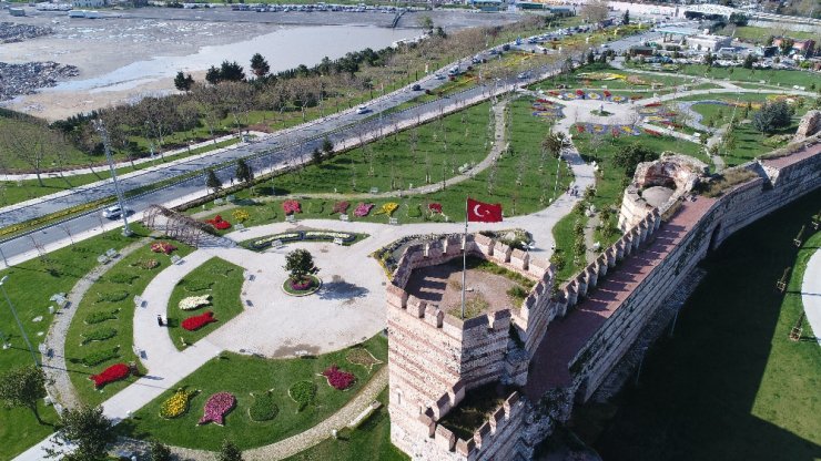 İstanbul’un Laleri Havadan Görüntülendi