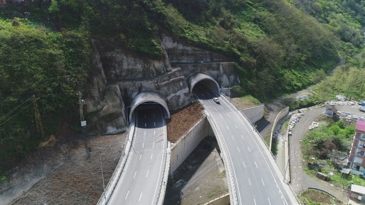 Yaklaşık 2,5 Milyarlık Kanuni Bulvarı Projesi’nde Bir Tünel Daha Hizmete Girdi
