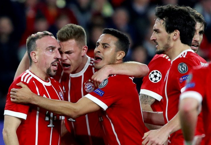 Bayern Münih Devler Ligi’nde Avantajı Aldı