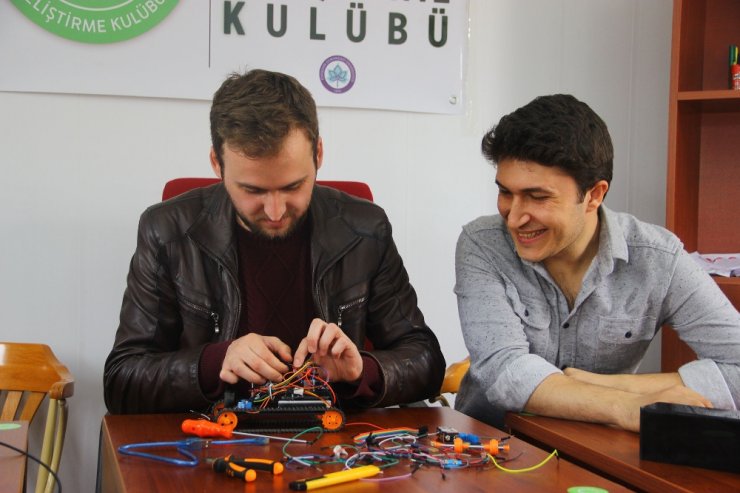 Türkiye’ye Satılmayan Robotu 600 Liraya Ürettiler