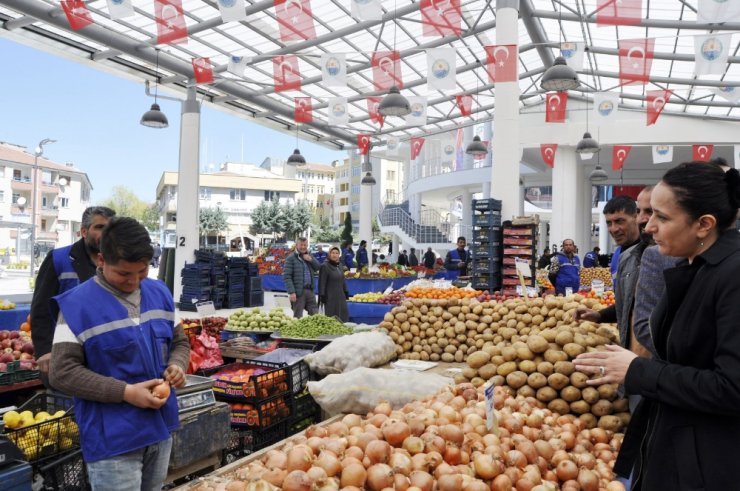 15 Yaşındaki Pazarcı Tezgah Başında Mest Etti
